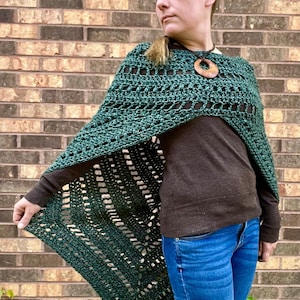 Crochet Shawl Pattern: Everest Shawl image 1