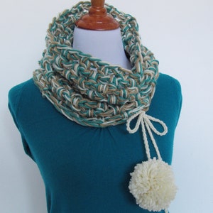 Crochet Cowl Pattern: Cheer Squad Cowl image 7