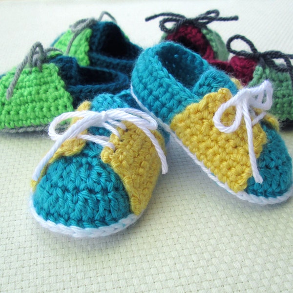 Crochet Baby Shoe Pattern: Little Sneakers