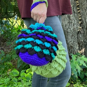 Crochet Purse Pattern: Wisteria Wristlet image 2