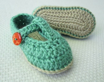 Crochet Baby Shoe Pattern: T-Strap Mary Janes Baby Booties