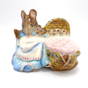 Royal Albert HUNCA MUNCA Beatrix Potter Figure - Bp-6a Backstamp - Excellent Condition