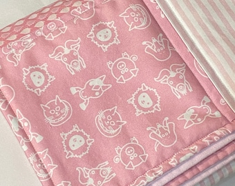 Organic Quilt Kit, DIY KIT, Exclusive, Pink, White, Baby Girl, Farm Animals, Pig, Sheep, Horse, Cat, Dog, Goat, Prewashed, Ready to Sew