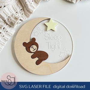 Baby Bär und Mond Kinderzimmer Zeichen SVG, Wand Kunst Dekor, Kunst, zwei Größen, Baby-Dusche-Geschenk, werdende Mutter, Schwangerschaftsgeschenk für Mutter, neues Baby