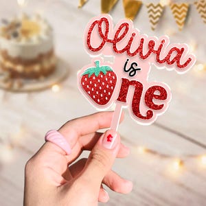 Adorno para tarta de primer cumpleaños personalizado con fresa, adorno para tarta de primer cumpleaños con bayas, decoración personalizada con nombre para el primer cumpleaños, decoración para fiesta de Sweet One imagen 2