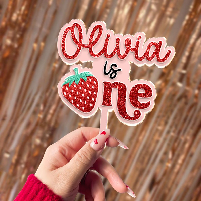 Adorno para tarta de primer cumpleaños personalizado con fresa, adorno para tarta de primer cumpleaños con bayas, decoración personalizada con nombre para el primer cumpleaños, decoración para fiesta de Sweet One imagen 3