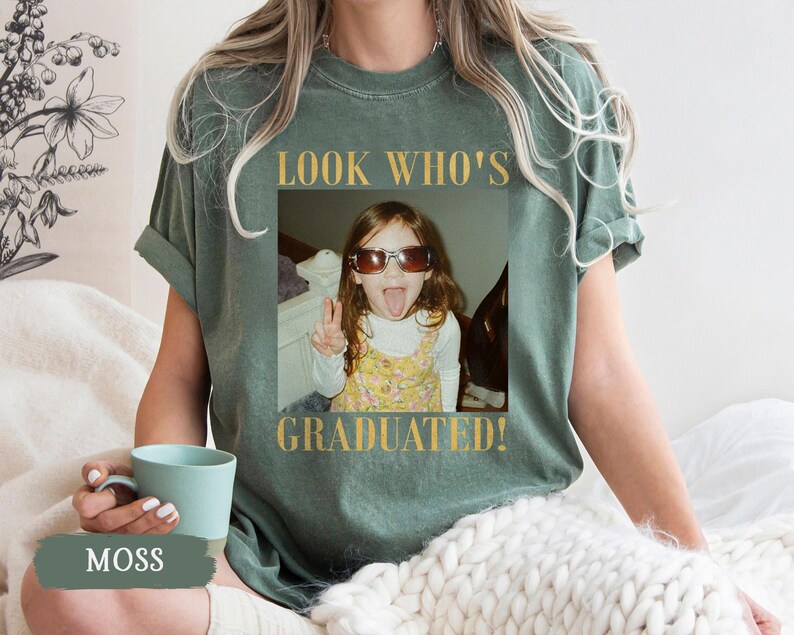 Personalized Vintage Photo Graduation Shirt: Looks Who Graduated Shirt For Her, Graduation Picture Matching Tee for Besties, Graduation Gift image 3