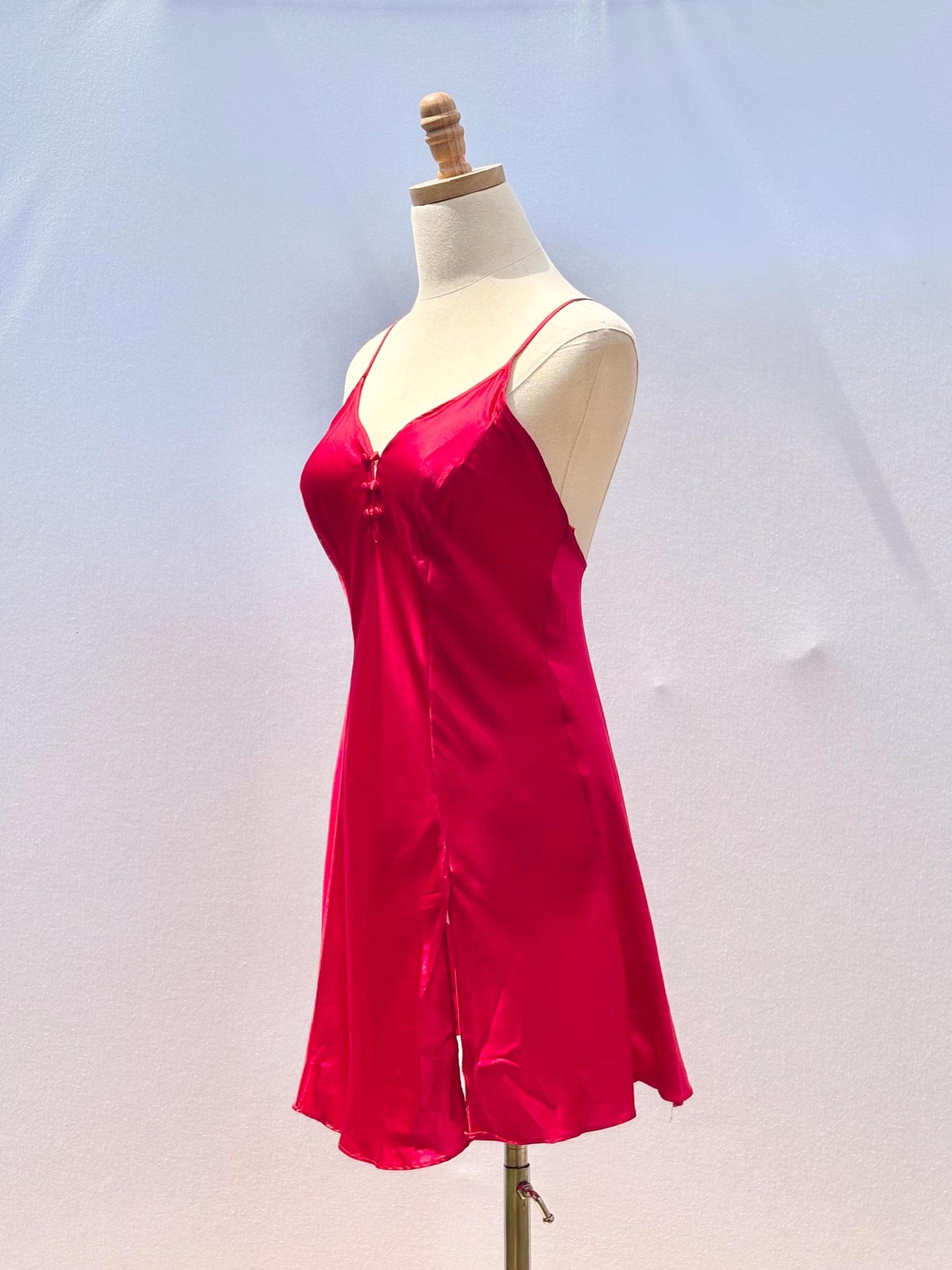 Victoria's Secret レッド パジャマセット Victoria's Secret（パジャマ ・ レッド/赤色系）のフリマ