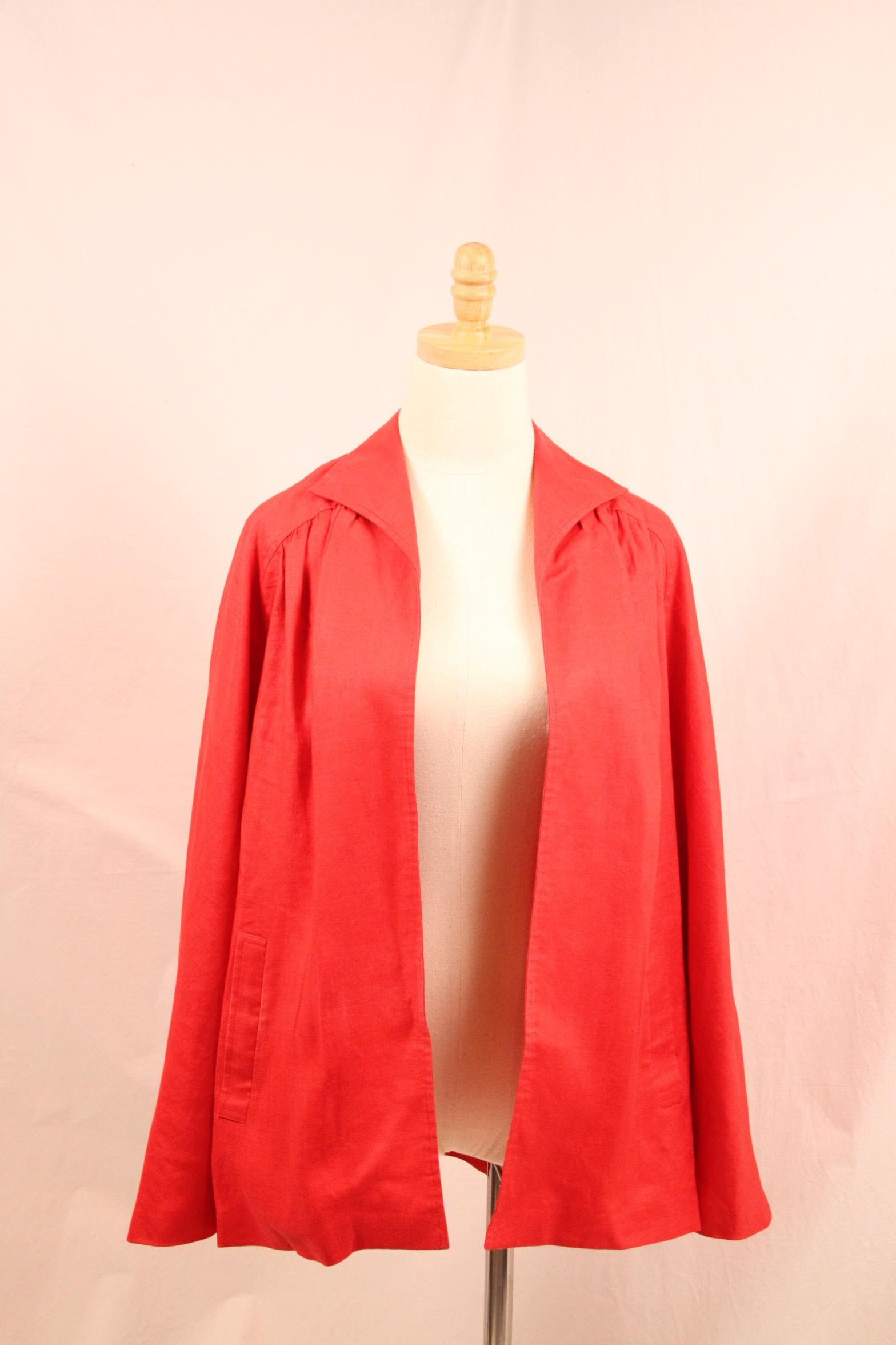 Vintage Cherry Red Linen Blazer: 80s-90s Oversized Shacket