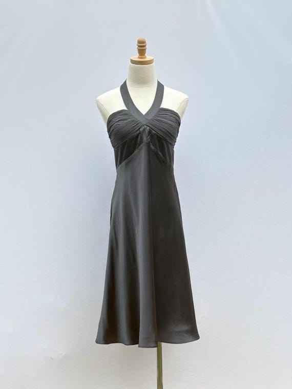 winter formal dress code for ladies 75 of the Best Wedding Guest Dresses This Season nav-277
