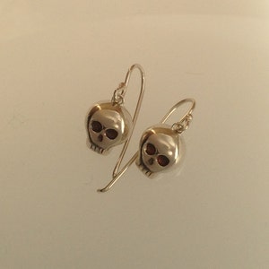 Lethe Skull Earrings image 3