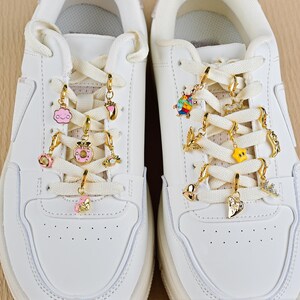 Charms de zapatos personalizados: accesorios personalizados para zapatillas y botas de moda / Charms de cordones para adolescentes, regalos, looks escolares / Regalos para chicas