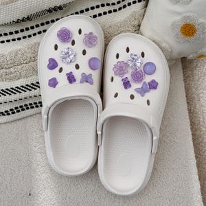 Set van 15 paarse Jelly Flower & Bear-schoenbedels – levendige speelse sneakerversieringen, luxe cadeau voor meisjes, kinderen en tieners