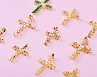 Pendentif croix en or 18 carats : Crucifix de Jésus en cz micro pavée