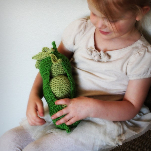 Crochet pattern PDF- Peas in a pod baby toy- an original wildcroft pattern