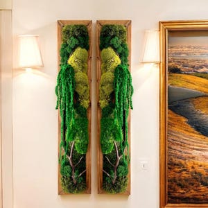 Heimdekoration.  Wanddekoration mit Moos. Mooskunst. Wandkunst aus Moos und Holz. Bilder mit Moos und Amarant.