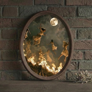 Dipinto di strega gotica: targa in legno con cornice raffigurante streghe sul fuoco