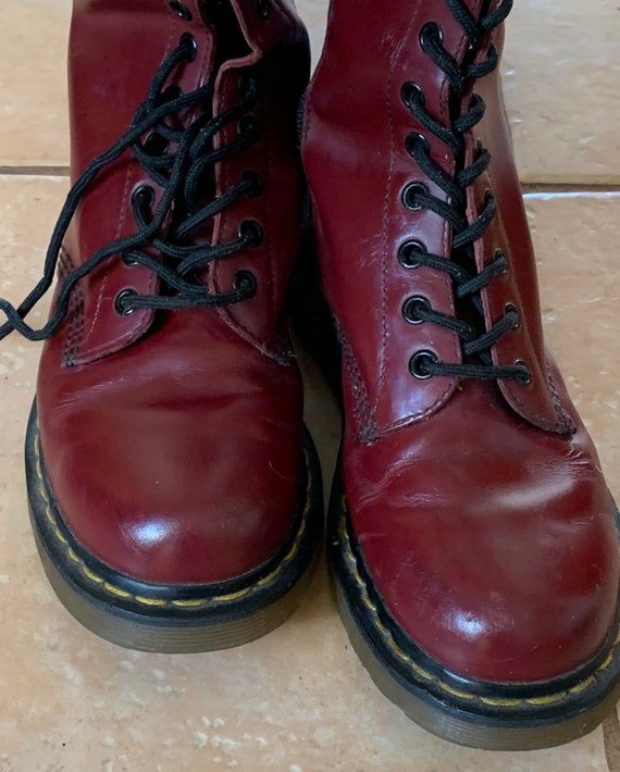 Dr Martens / boots / maroon / classic / original /