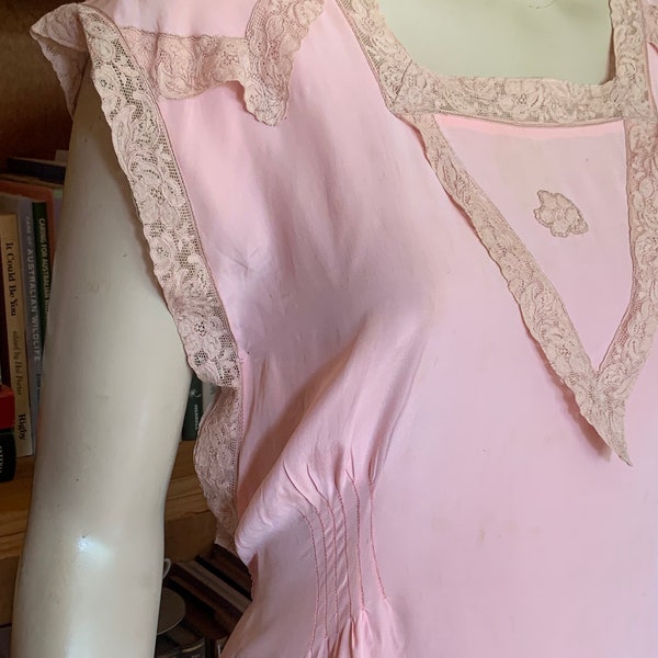 Vintage 1920's/30's nightgown/ 1930's / 1920's / silk / nightwear / rayon silk / original / twenties / nightgown / thirties