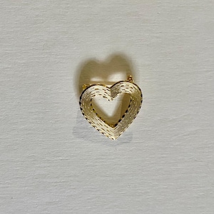 Vintage Heart Brooch Gold Tone