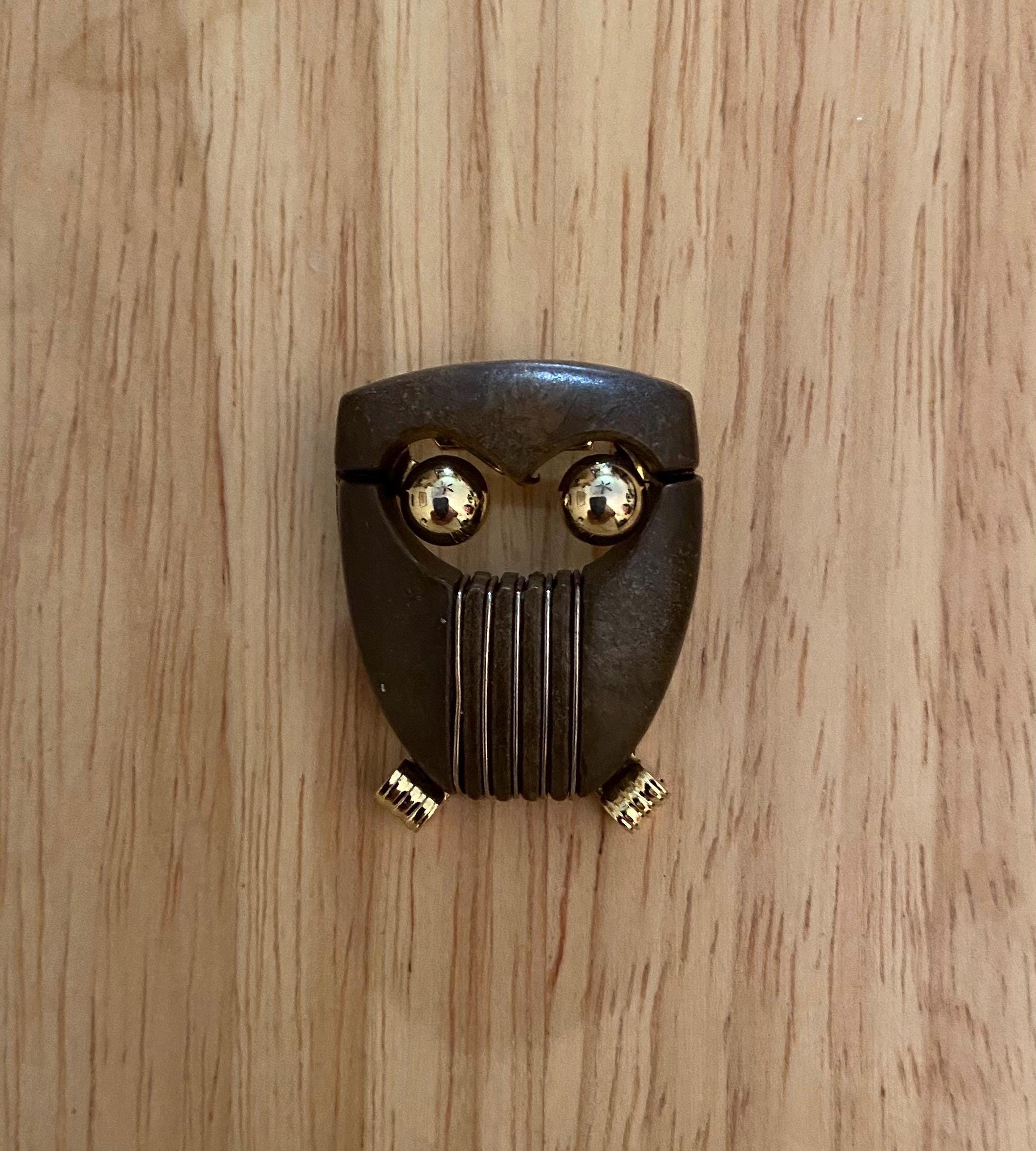 Vintage Plastic And Gold Tone Owl Brooch