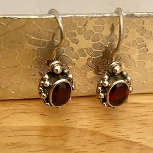 Vintage 925 Sterling Silver Bali Garnet Dangle Earrings