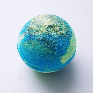 It's a Beautiful and Amazing Day Bath Bomb, over 4 ounces, Large Bath Bomb, Relaxing, Bubble Bath Bomb