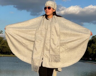 ANDEAN ALPACA BABY alpaca artesanal feminina bege claro xale capa poncho L