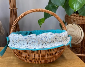 Handwoven wicker basket with handle and fabric liner, 3 sizes, natural willow