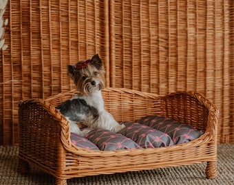 Elegant Rectangular Natural Wicker Dog Sofa with Legs – Premium Low Entry Pet Bed & Reversible Cushion, Decorative Braided Design
