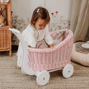Premium rieten kinderwagen voor pop, roze vintage stijl kinderwagen speelgoed voor peuter, Eco kinderwagen met beddengoed, 1e verjaardagscadeau voor klein meisje