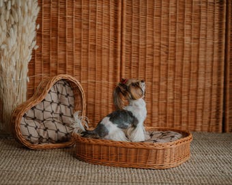 Natural Wicker Heart-Shaped Bed for Small Dog or Cat, Natural Pet Sofa – Easy-Clean Fabric