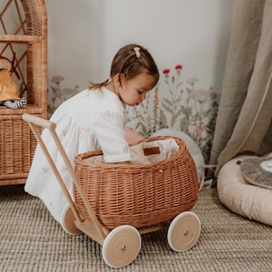 Rieten trailer, handgemaakte speelgoedopslag beige kinderwagen voor jongen / meisje, ecologische rieten kinderwagen milieuvriendelijk natuurlijk verjaardagscadeau