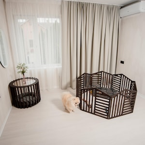 Set hondenbox en salontafel: houten puppykennel met kussen