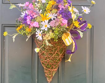 Floral bouquet door hanger