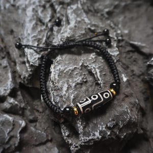 Handmade Tibetan Nine Eyes Dzi Bracelet，Tibetan Buddhist Amulets