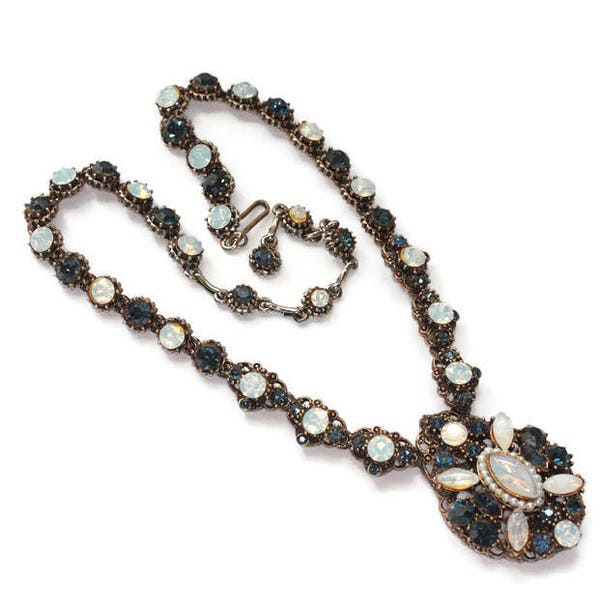 Blue Rhinestone Opalescent Stone Necklace Unsigned Weiss Fancy Setting Antiqued Gold Tone