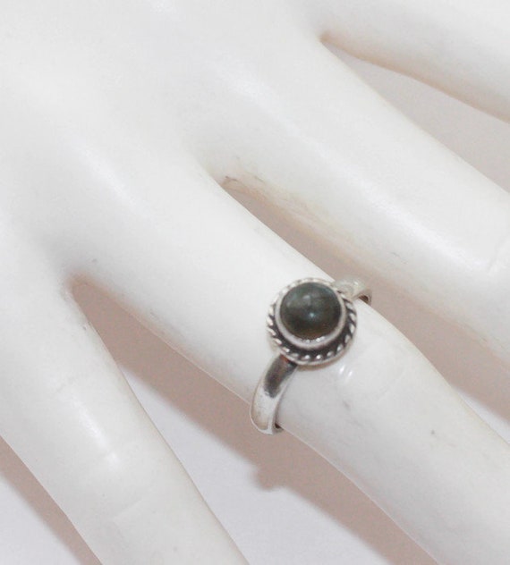 Labradorite and Sterling Silver Ring Bezel Set Ge… - image 4