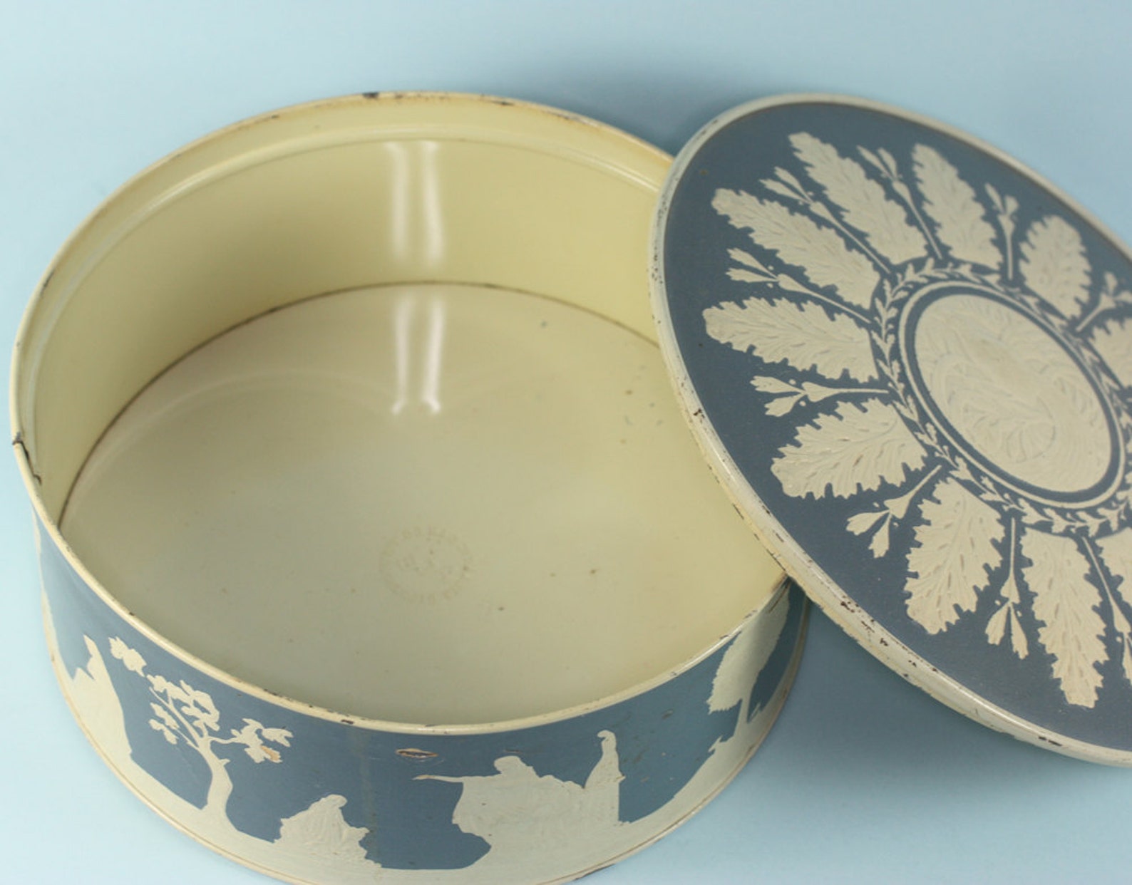 Paradise Fruit Cake Tin Ward Baking Co. Vtg Blue White Etsy