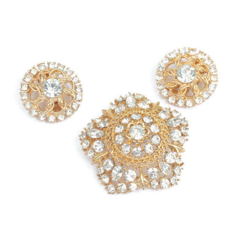 Crystal Rhinestone Star Shaped Brooch Round Clip Earrings Vintage Set