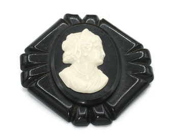 Vintage Bakelite Cameo Brooch: Sculpted Diamond Shape, 1930s Style