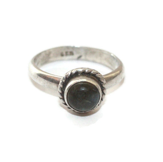 Labradorite and Sterling Silver Ring Bezel Set Ge… - image 9