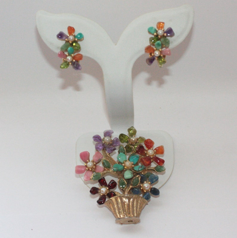 Swoboda Semi Precious Gemstone Brooch Flower Basket Pin Clip On Earrings Vintage Demi Parure