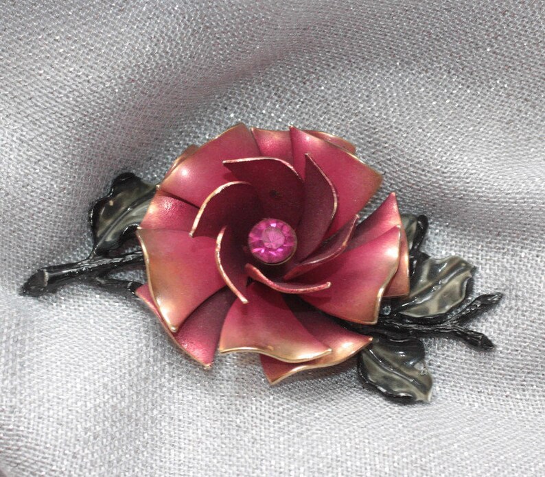 Coro Signed Gold and Fuchsia Flower Brooch Fuchsia Rhinestone Center Enameled Leaves Vintage