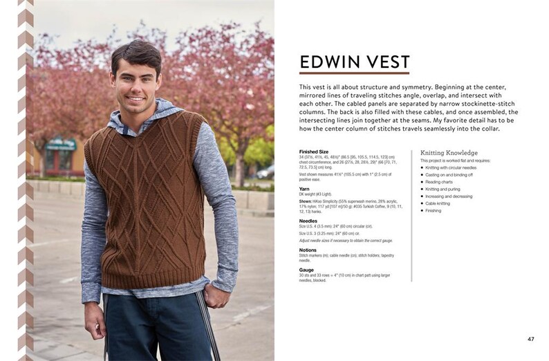 Puede incluir: Un chaleco de punto marr&oacute;n con un patr&oacute;n de diamantes, usado sobre una sudadera con capucha gris. El chaleco tiene un dise&ntilde;o de cuello en V. El texto "EDWIN VEST" es visible.