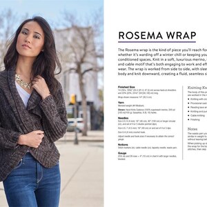 Puede incluir: Una mujer con un c&aacute;rdigan envolvente de punto marr&oacute;n oscuro con cuello chal, sobre una camiseta blanca y vaqueros azules. El c&aacute;rdigan tiene un dise&ntilde;o de punto trenzado. El texto "ROSEMA WRAP" es visible.
