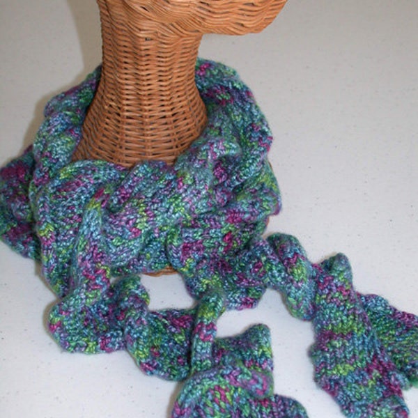 Pattern - Curly Knitted Scarf