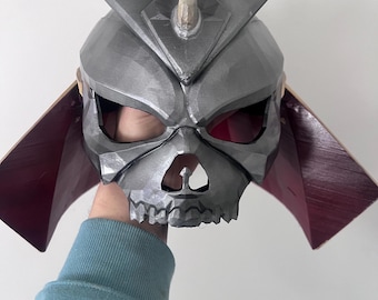 Hand-Painted Shao Kahn Helmet Replica: Mortal Kombat Cosplay Prop