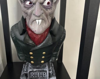 Handbemalte Orlok Büste: Nosferatu Vampir Statue - Gothic Horror Decor
