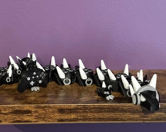 Gamer Dragon, 2 style Headset & controller options, Multiple color options, Fully Articulating Dragon, 3D Printed Dragon Gift, Fidget Toy,